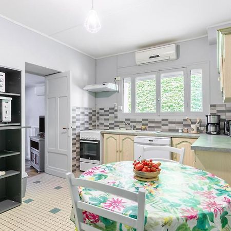 Ombrelle Villa Le Pian-sur-Garonne Exteriör bild