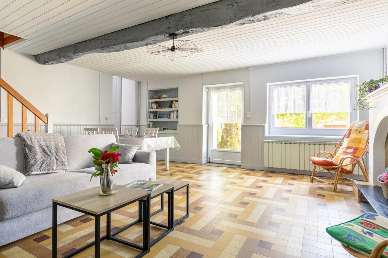 Ombrelle Villa Le Pian-sur-Garonne Exteriör bild